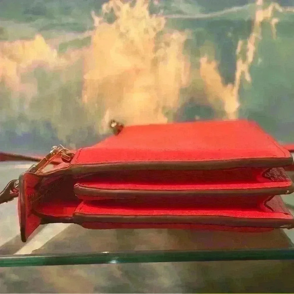 Kate Spade Leather Jackson in Stoplight Small Tab Crossbody Purse - Picture 8 of 17